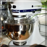 K05. KitchenAid stand mixer. 